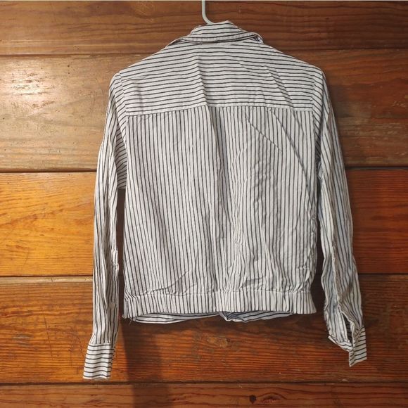 MAX STUDIO | Striped Button Down Top - Picture 4 of 5